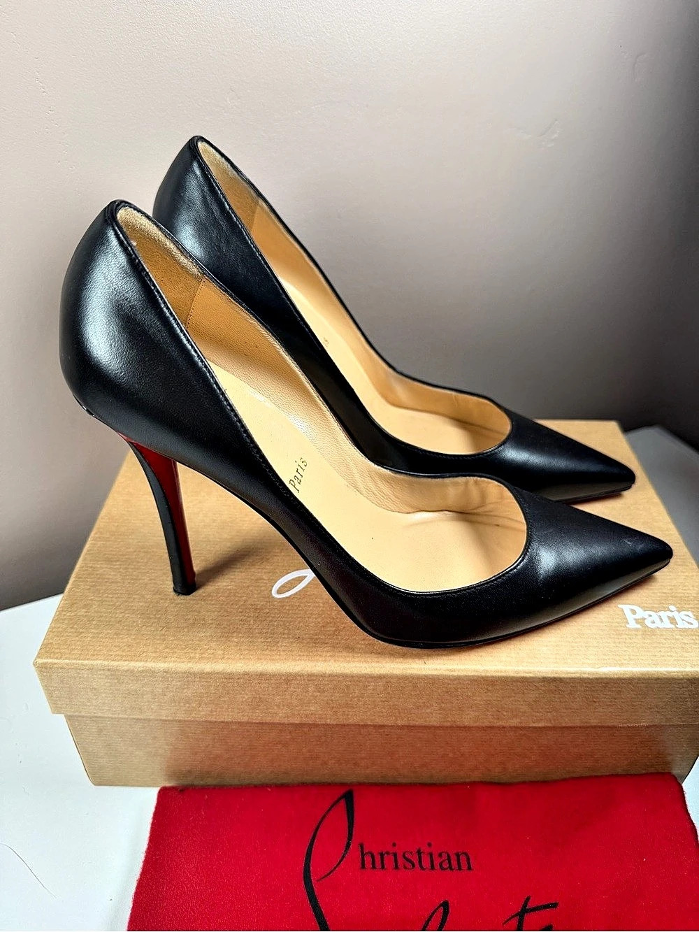 Christian Louboutin Apostrophy Pump 100 Nappa Black & Red EU 39
